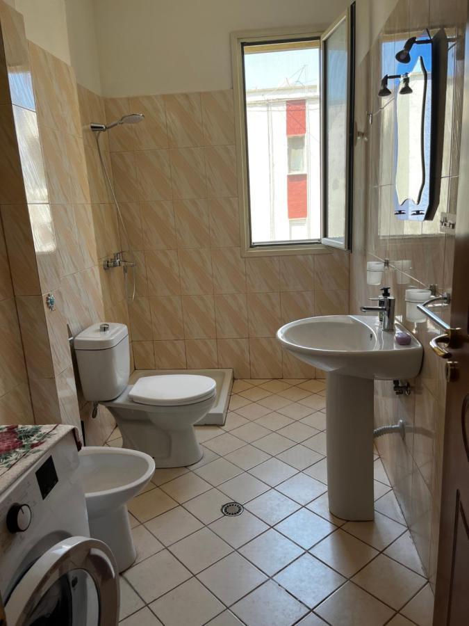 Appartamento Incantevole Con Posto Auto Privato Влёра Экстерьер фото