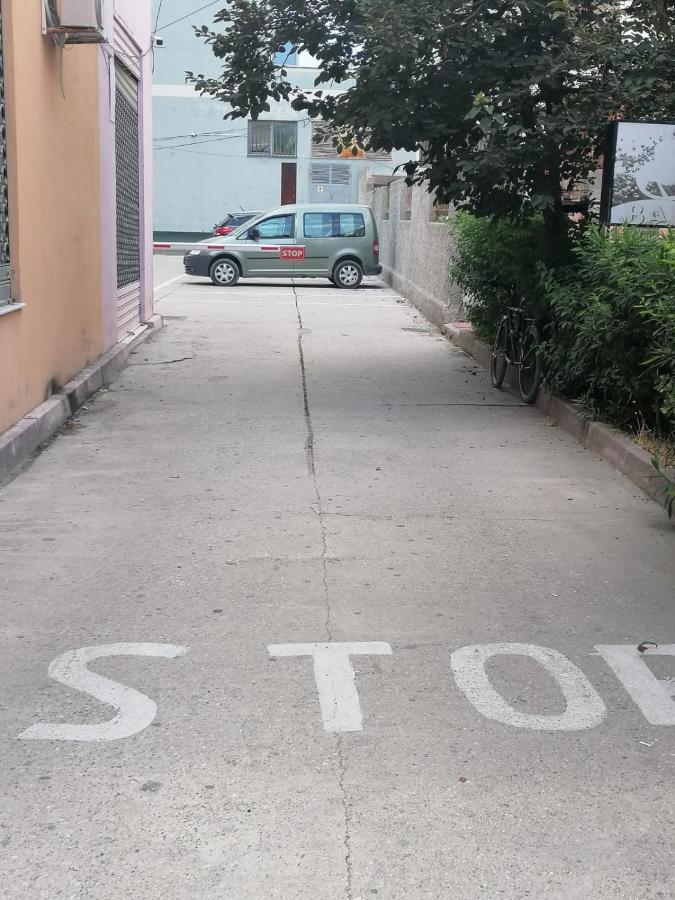 Appartamento Incantevole Con Posto Auto Privato Влёра Экстерьер фото